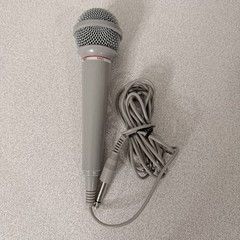 Handheld Wired Microphone Undirectional Dynamic Vocal Mic with Cable and 600ohm