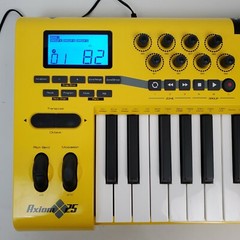 M-Audio Axiom 25 Limited Yellow Special Edition USB MIDI Controller Keyboard