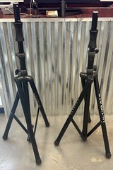 2 Ultimate Support TS-100 Air-Powered Lift-Assist Speaker Stand – Black