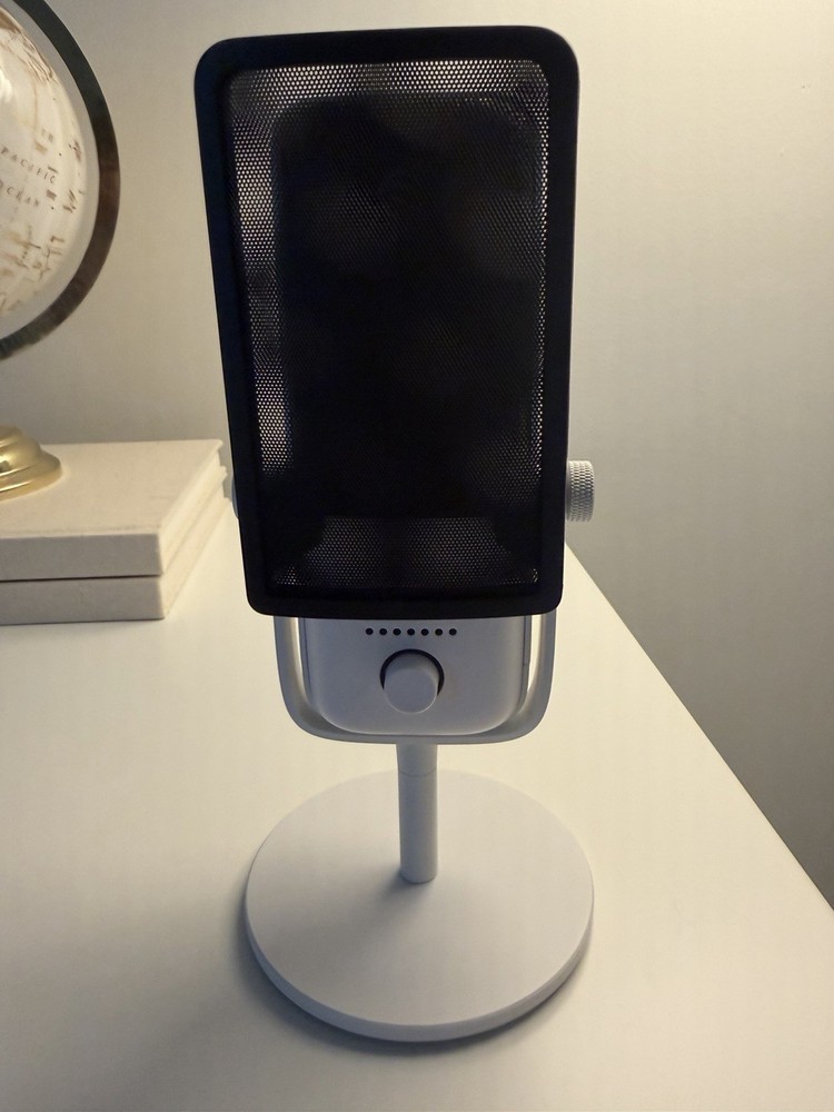 Elgato Wave:3 USB Wired Cardioid Condenser Mic, Mute Switch, with Pop Filter