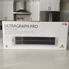Behringer ULTRAGRAPH PRO FBQ3102HD