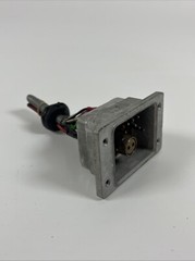 Fairchild Langevin cannon connector Female with connector cap DPB—24722-3