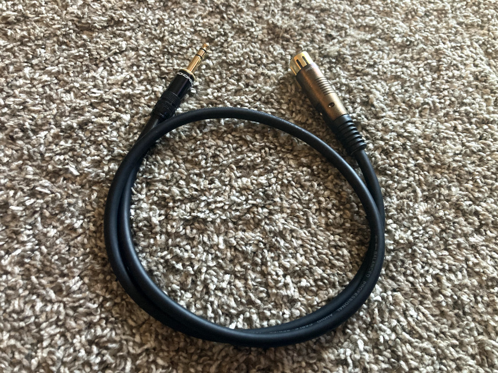 Monoprice XLR Female to 1/4in TRS Male Audio Cable – 1.5 Feet, Gold Plated