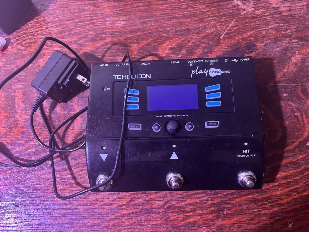 TC-Helicon VoiceLive Play Acoustic Guitar and Vocal Effects Processor Pedal