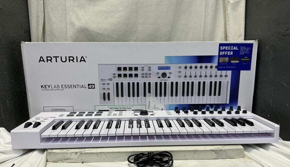 Arturia KeyLab Essential 49 Keyboard Controller USB White