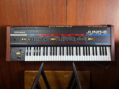 Roland Juno-6 polyphonic analog synthesizer w/ case ju6 Juno 60 106