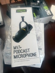 shure mv7 podcast dynamic microphone