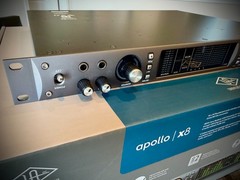 Universal Audio Apollo x8 Gen 1 Thunderbolt Audio Interface – Mint, Org Pkg
