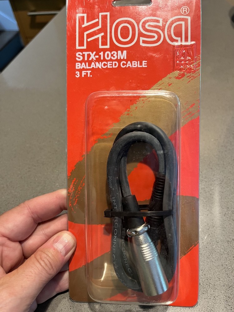 Hosa STX-103M Balanced Interconnect, 1/4 in TRS to XLR3M, 3 ft