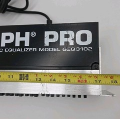Behringer Ultra-Graph Pro GEQ3102 Ultra-Musical 31-Band Graphic Equalizer READ