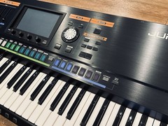 Roland Jupiter-80 Digital Synthesizer 76 Keys…..MINT Condition