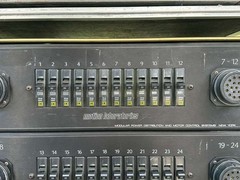 MOTION LABS 400AMP 1300-400A-18-2-01 POWER DISTRO W/ WHEELED CASE# 3492 THS