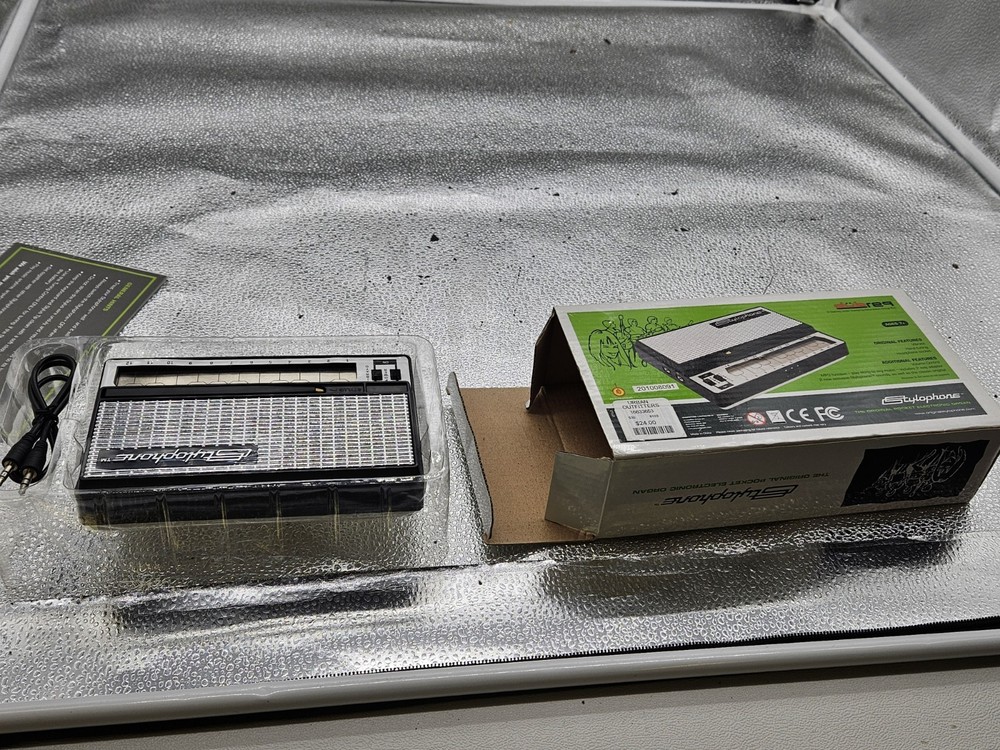 DUBREQ Stylophone Pocket Synthesizer Excellent Working Condition Used