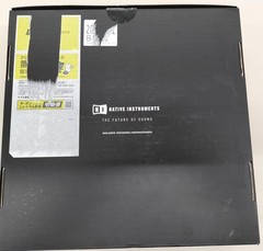 NATIVE INSTRUMENTS MASCHINE+ PLUS Standalone Production w/ Box Adapter MG01 9.0