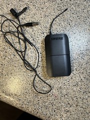 Shure BLX1 H10 Wireless Bodypack Transmitter – Black With Shure Mic Headset Used