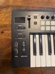 Novation Launchkey 25