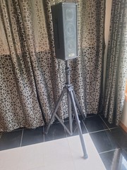 Kustom PA50 Powered Speaker + Tripod Stand – Home Use Only – Excellent Condition