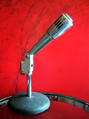 Vintage 1960’s Calrad DM-17 Dynamic microphone w desk cast iron stand Olson Aiwa