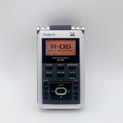 Roland R-05 Portable Digital Audio Recorder Linear PCM MP3 Wave Handy Studio R05