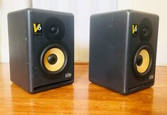 KRK V6 Series 2 one pair of Powered Nearfield Studio Monitor Fully Functional