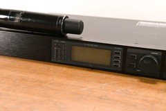 Shure UR4S+ Wireless Receiver with one UR2/SM58 Handheld Mic – G1 Band CG01Z1M