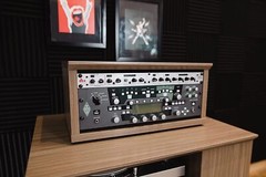 Gator Frameworks Elite Furniture Series 2U Desktop Studio Rack in Natural Maple