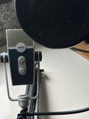 AKG Lyra USB Condenser Mic Cardioid Large Diaphragm w/ Pop Filter Bundle