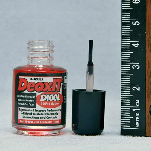 Caig D100L-2DB DeoxIT D-Series 7.4mL Bottle w/ Brush 100% Solution – NEW!