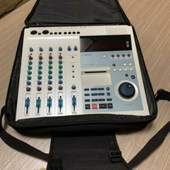 Yamaha MD4S 4 Track Multitrack MiniDisc Recorder (MD Data/Mini Disc) w/ Case