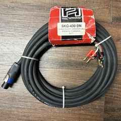 Hosa SKO-430BN 30-Feet SpeakON Speaker Cable to Banana. New Old Stock