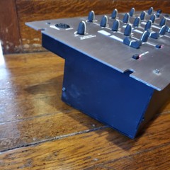 MTX X3 3 Interactive Analog Tabletop Stereo Mixing Station (Tested For Power)