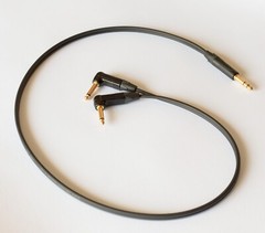 Stereo 6.3mm (1/4“) TRS to Dual 6.3mm 1/4“ TS – Mogami cable w/ Neutrik plugs