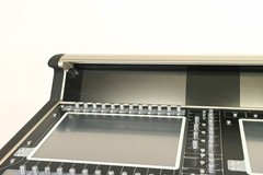 DiGiCo SD7 Digital Console w/Dual Engines, Waves, ST Optical & Road Case CG01048