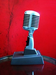 Vintage 1960’s Shure PE55 dynamic cardioid microphone Hi Z w S37A stand PE55SH