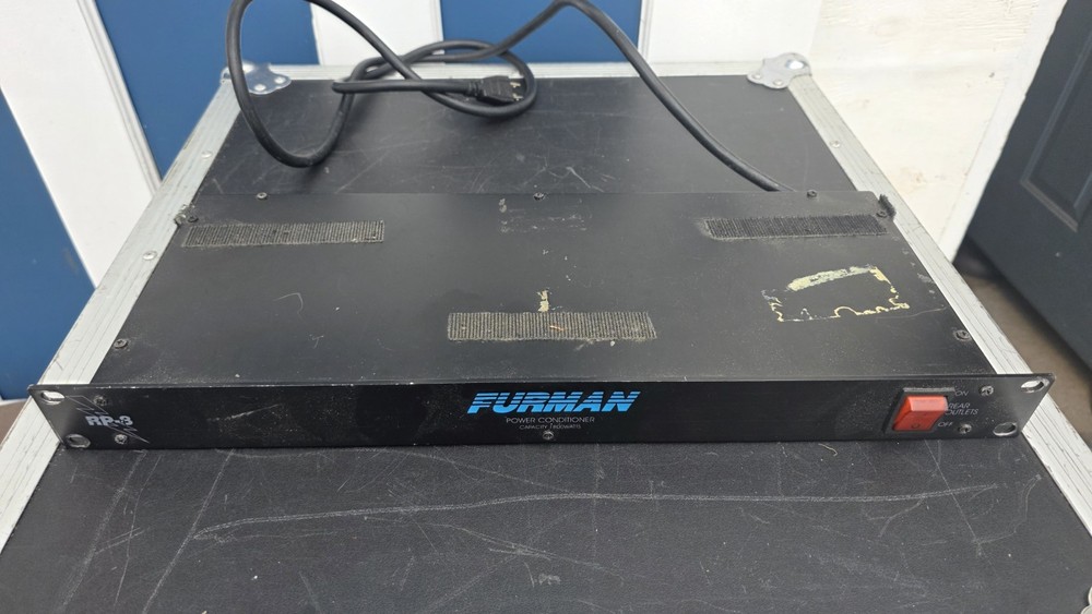 Furman Model RP-8 Power Conditioner Eight Outlet Rack Mount 120V 1800W Used