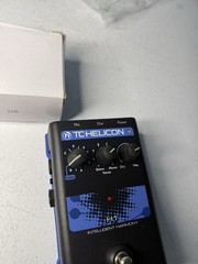 TC-Helicon VoiceTone H1 Single-Button Intelligent Vocal Harmony BARELY USED!