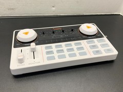 Maono Maonocaster Lite Podcast Console AU-AM200 Audio Mixer & Microphone