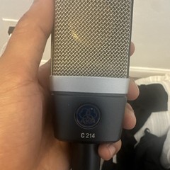 AKG C 214 Large Diaphragm Cardioid Condenser Mic, Pad, 136dB XLR