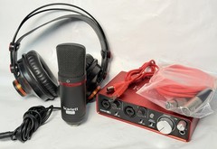 Focusrite Scarlett 2i2 USB Audio Interface 3rd Generation W/ HP60 CM25 MKII Mic