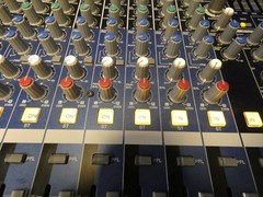 Yamaha MG16/6FX Mixing Console w/Rack Ears (Tested-Working) Good Condition