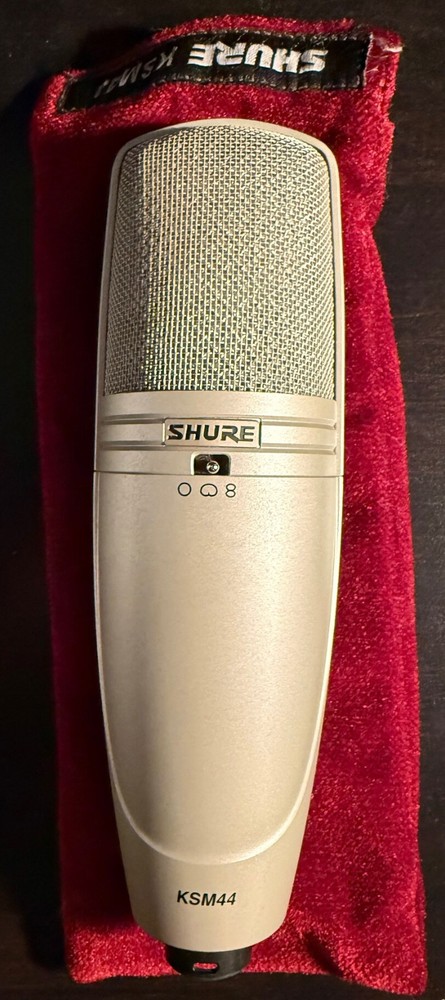 Shure KSM44 Dual Diaphragm Multi-Pattern Condenser Microphone, Shock-Mount, Case