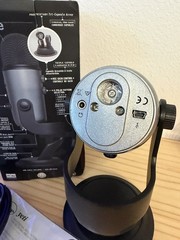 Blue Wired Yeti USB Microphone 0540 Lunar Gray With Stand Open Box
