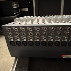 Allen & Heath GL2400 32-Channel 4-Bus Mixing Console w/ ATA Flight -Road Case