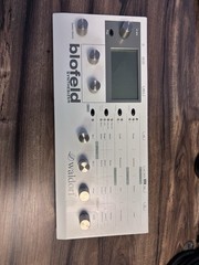 Waldorf Blofeld desktop Synthesizer White