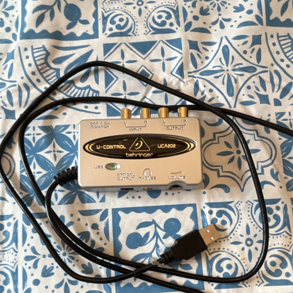Behringer UCA202 U-Control USB Audio Interface 2-Ch Bus-Powered RCA 3.5mm