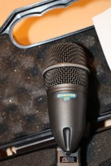 Samson Q3 Instrument MICROPHONE, Hypercardioid, HIGH OUTPUT Low Impedance & case