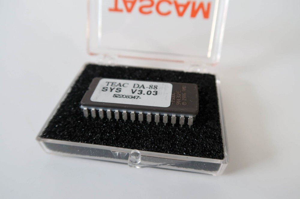TASCAM / TEAC DA-88 Micro Chip ( SYS V3.03 ) 1986 AMD