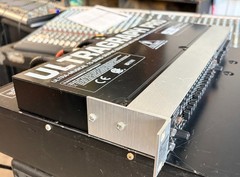 Behringer ULTRAGRAPH PRO FBQ1502 Dual 15 Band Graphic Equalizer EQ+ Feedback Det