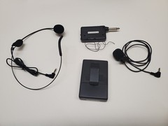 QFX M-309 Wireless Microphone System(Lavalier mic + wireless receiver)