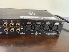 Shure 4-Channel Microphone Mixer SCM268 READ
